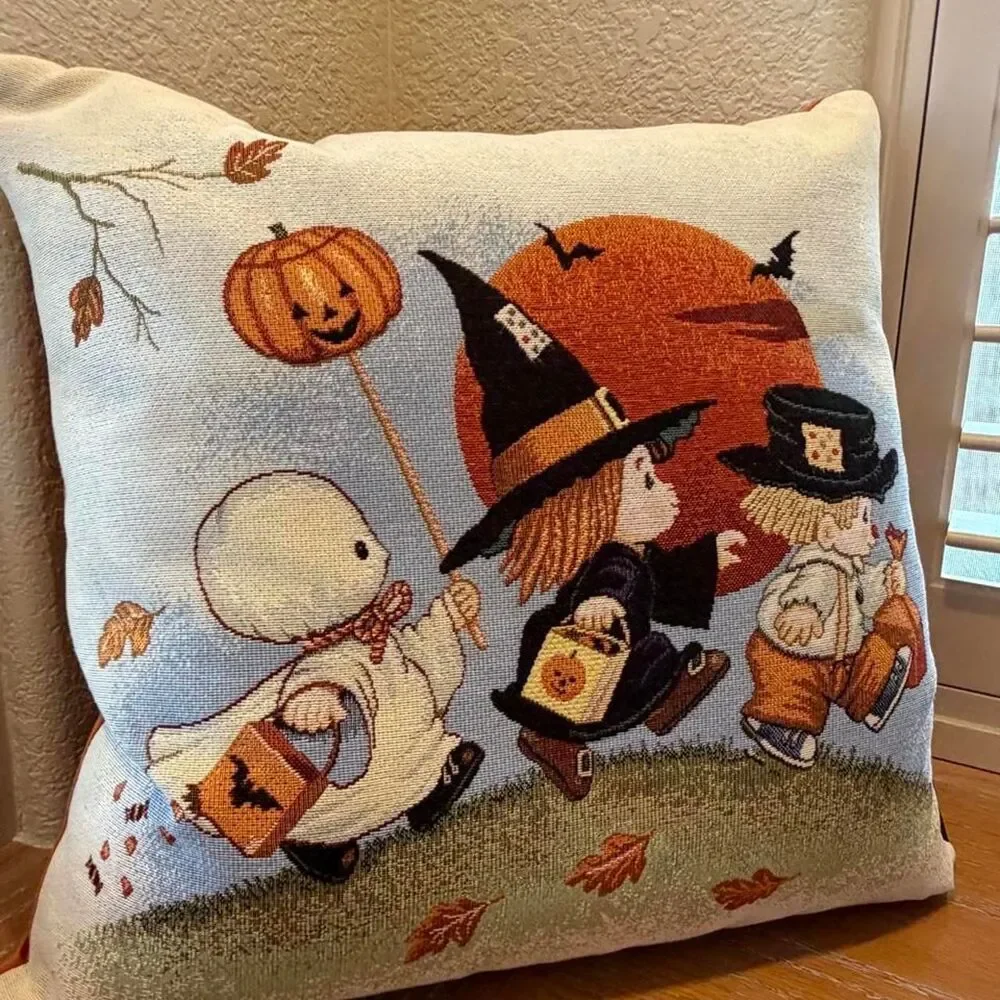 Caldeira Halloween Children Tapestry Pillow
